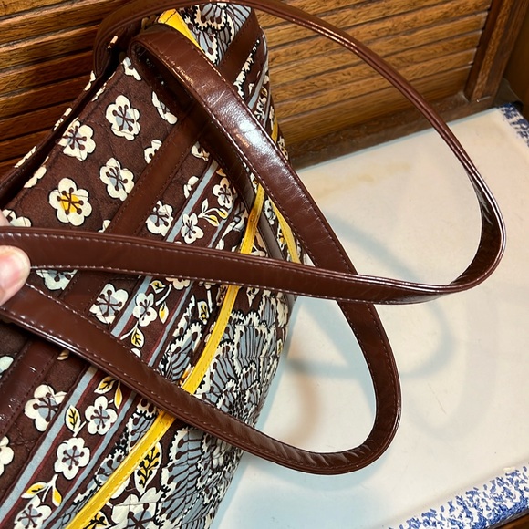 Vera Bradley quilted fabric tote, shoulder bag, patent leather trim. Like new. - Picture 7 of 17